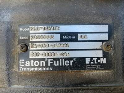 Eaton-Fuller FRO14210C Transmission for a 2006 Freightliner Columbia 120