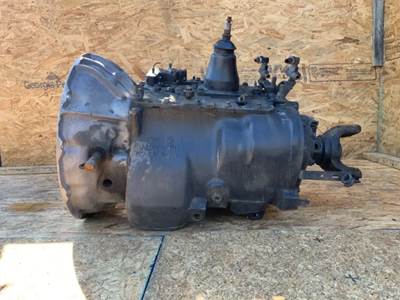 Eaton-Fuller FRO14210C Transmission for a 2006 Freightliner Columbia 120