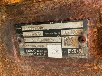 Eaton-Fuller FRO14210C Transmission for a 2016 Freightliner Cascadia 113
