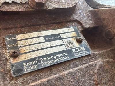 Eaton-Fuller FRO152100 Transmission for a 2012 Freightliner Cascadia 113