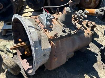 Eaton-Fuller FRO15210C Transmission for a 2012 Freightliner Cascadia 113
