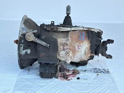 Eaton-Fuller FRO15210C Transmission for a 2000 Kenworth T800