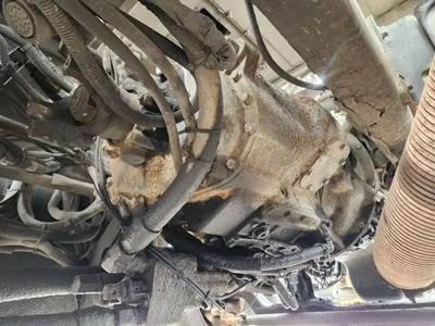 Eaton-Fuller FRO16210C Transmission for a 2013 Peterbilt 386