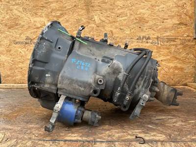 Eaton-Fuller FRO18210C Transmission for a 2018 Peterbilt 567