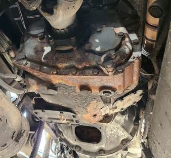 Eaton-Fuller FRO18210C Transmission for a 2004 Freightliner Columbia 120