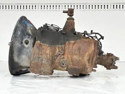 Eaton-Fuller FROF13210C Transmission for a 2005 Volvo VNM