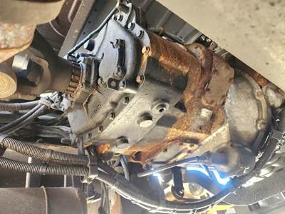 Eaton-Fuller FRW15210B Transmission for a 2014 Freightliner Cascadia 125