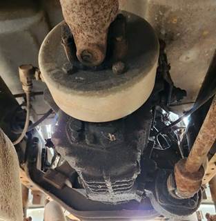 Eaton-Fuller FS4005B Transmission for a 1988 GMC C7000