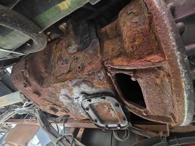 Eaton-Fuller Transmission for a 2002 International 2574