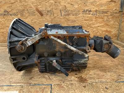 Eaton-Fuller Transmission for a 2004 Peterbilt 330