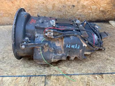 Eaton-Fuller Transmission for a 2002 Kenworth W900