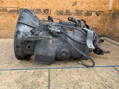 Eaton-Fuller Transmission for a 2000 Kenworth T800