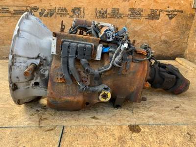 Eaton-Fuller Transmission for a 2009 Freightliner COLUMBIA 112