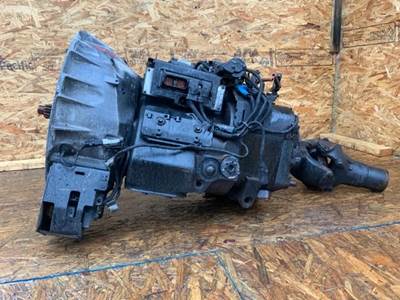 Eaton-Fuller Transmission for a 2015 Freightliner Cascadia 125