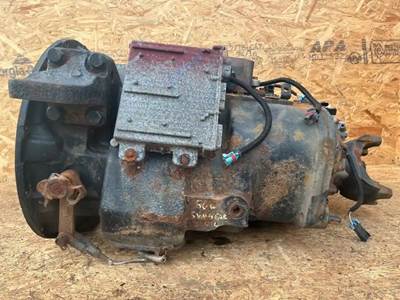 Eaton-Fuller Transmission for a 2001 Mack CH612