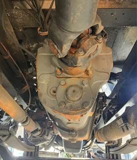 Eaton-Fuller Transmission for a 1999 Peterbilt 330