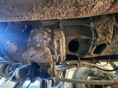 Eaton-Fuller Transmission for a 2006 Sterling ACTERRA