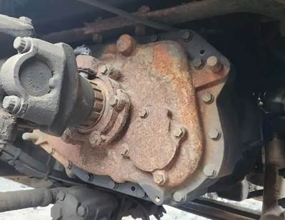 Eaton-Fuller Transmission for a 2003 International 4400