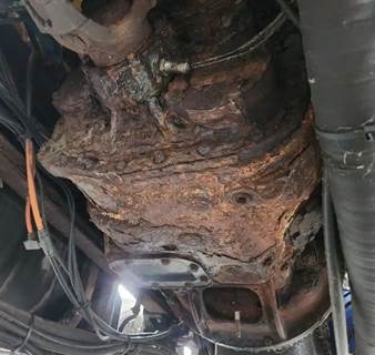 Eaton-Fuller Transmission for a 2002 International 2574