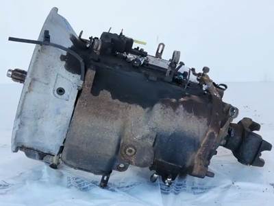 Eaton-Fuller Transmission for a 2016 Freightliner Cascadia 125