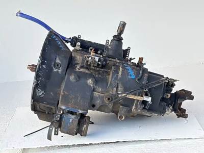 Eaton-Fuller Transmission for a 2016 Peterbilt 567