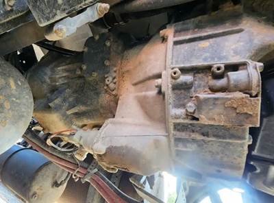 Eaton-Fuller Transmission for a 2021 Kenworth T880