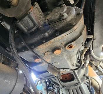 Eaton-Fuller Transmission for a 1996 Peterbilt 378