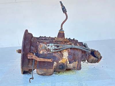 Eaton-Fuller Transmission for a 2002 International 2574