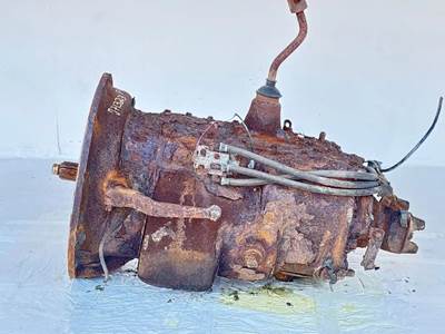 Eaton-Fuller Transmission for a 2003 International 2574