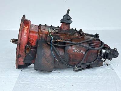 Eaton-Fuller RT14615 Transmission for a 1987 Kenworth T600