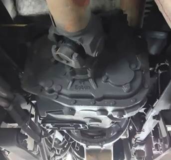 Eaton-Fuller RTF8709B Transmission for a 2006 Freightliner M2 106