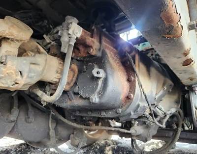 Eaton-Fuller RTLO16913A Transmission for a 2006 Volvo VNL