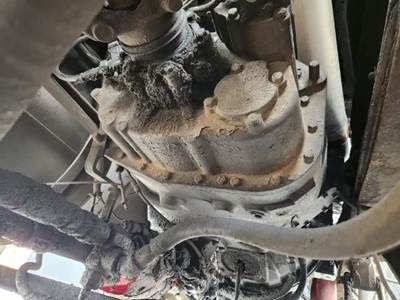 Eaton-Fuller RTO14715 Transmission for a 1990 Western Star 4900