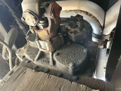 Eaton-Fuller RTX14609B Transmission for a 1990 Kenworth Glider