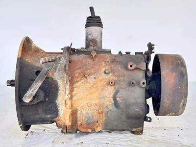 Spicer (TTC) ES43-5A Transmission for a 1997 International 1552-SC