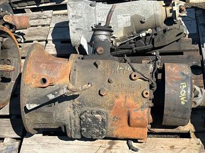 Spicer (TTC) ES43-5A Transmission for a 1997 International 1652