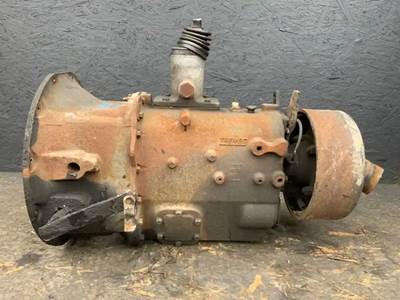 Spicer (TTC) ES56-5A Transmission for a 1995 International 1652