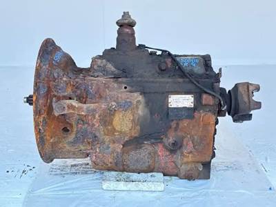 Spicer (TTC) ES65-5D Transmission for a 1992 International 4900