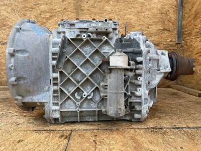 Volvo ATO2612D Transmission for a 2013 Volvo VNL