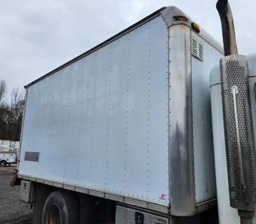 Supreme Corporation 17.11FT Truck Body