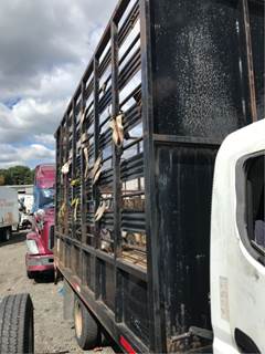 (Used) 2007 Mitsubishi FE-84D - Truck Box -  Length: 14 ft. Frame Width: 33” 