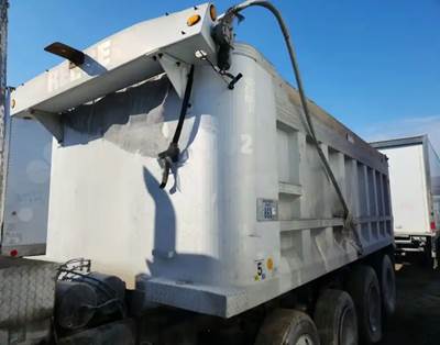 (Used) 2001 Peterbilt 378, Dump Body- Serial Number: 73151189652AG00040864, Make