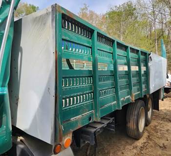 (Used) 2018 Peterbilt 337, Flatbed- Make: Flatbed,  Color: Green,  Material: