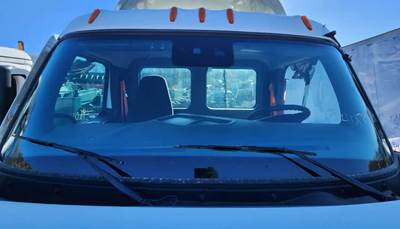 Freightliner Cascadia 126 Windshield Glass