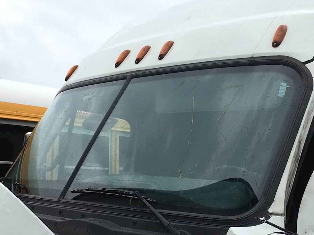 2017 Freightliner Cascadia Windshield Glass For Sale Elkton, MD P