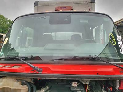 Freightliner M2 106 Windshield Glass