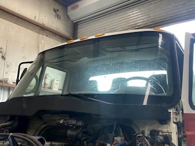 International 4400 Windshield Glass