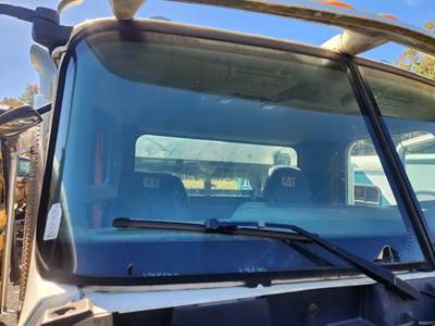 International CT660 Windshield Glass