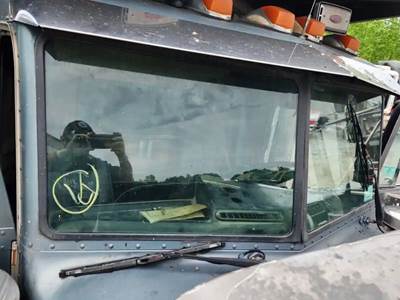 Peterbilt 379 Windshield Glass