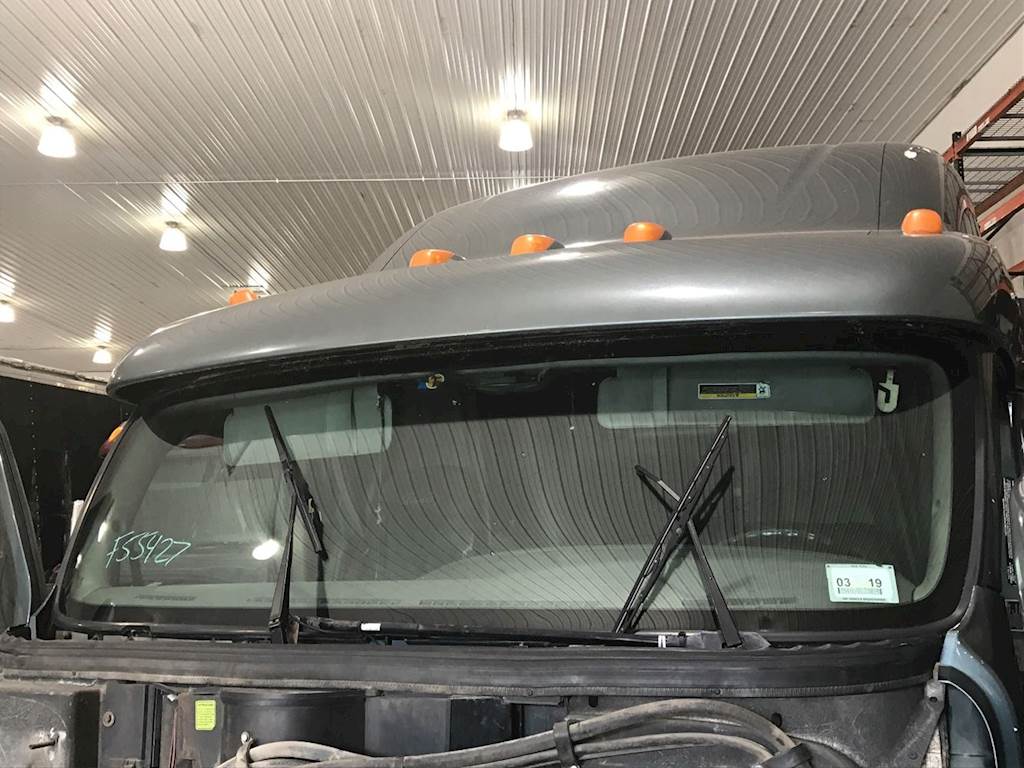 2012 Peterbilt 587 Windshield Glass For Sale Elkton, MD P5460